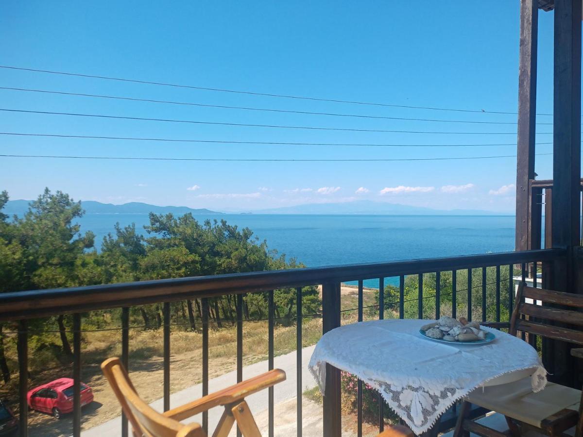 Μεζονετα Apartamento Néa Ródha Exterior foto